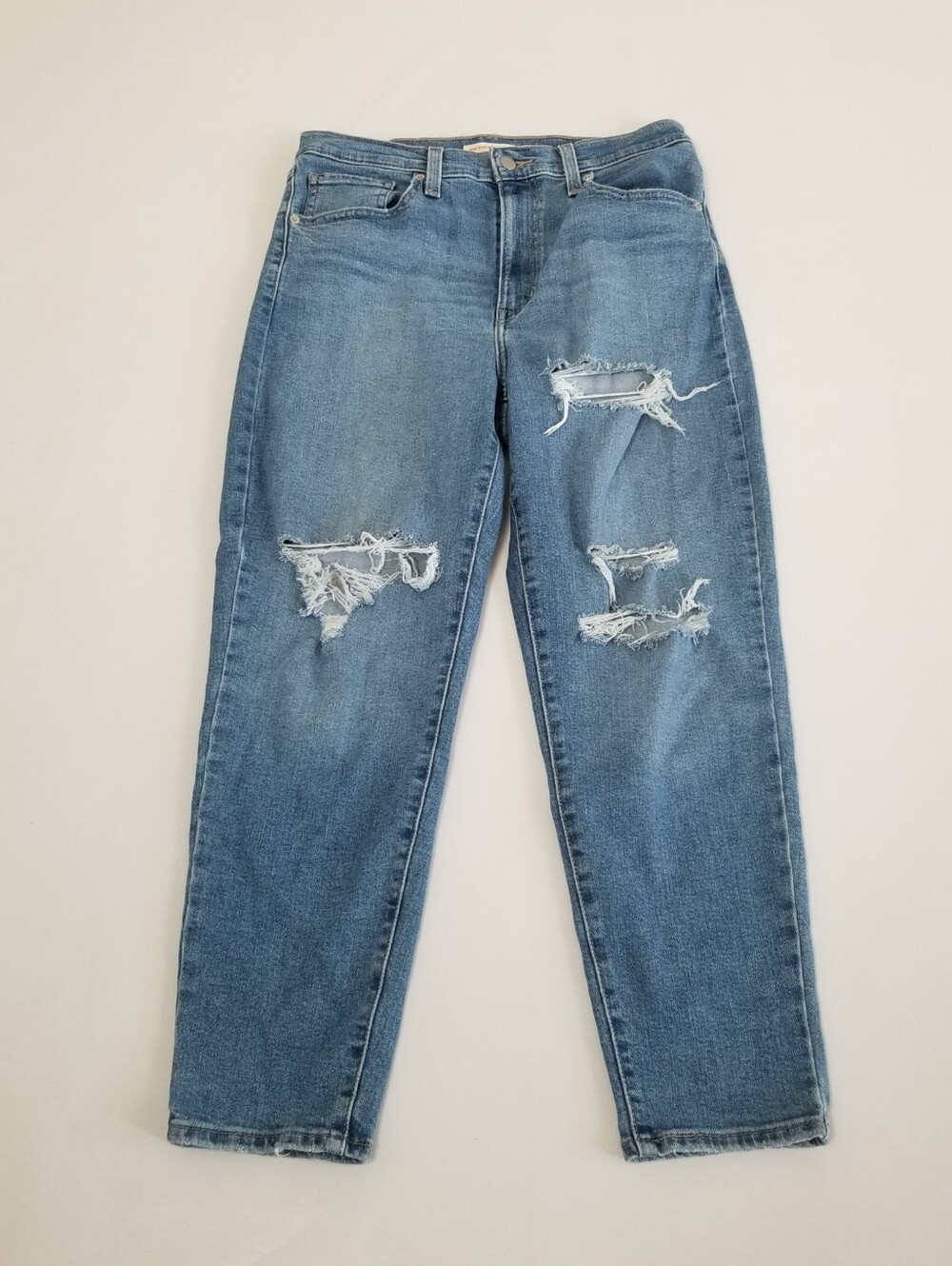 Levi's High Waisted Mom Jeans Size 30
